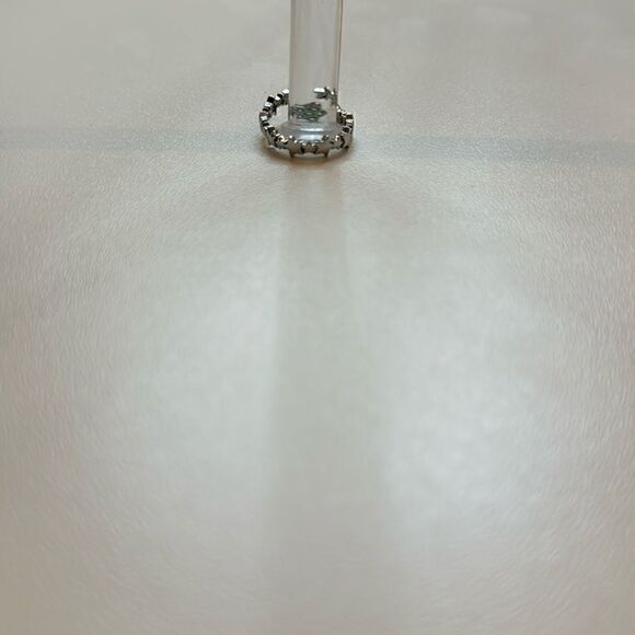 NWT - Lucky stars emerald green stretchable ring - Picture 3 of 4